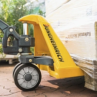 Гидравлическая тележка (рохля) Jungheinrich AM 22 C-BV, 2200 кг, 1150х520 мм, с резиновыми колесами